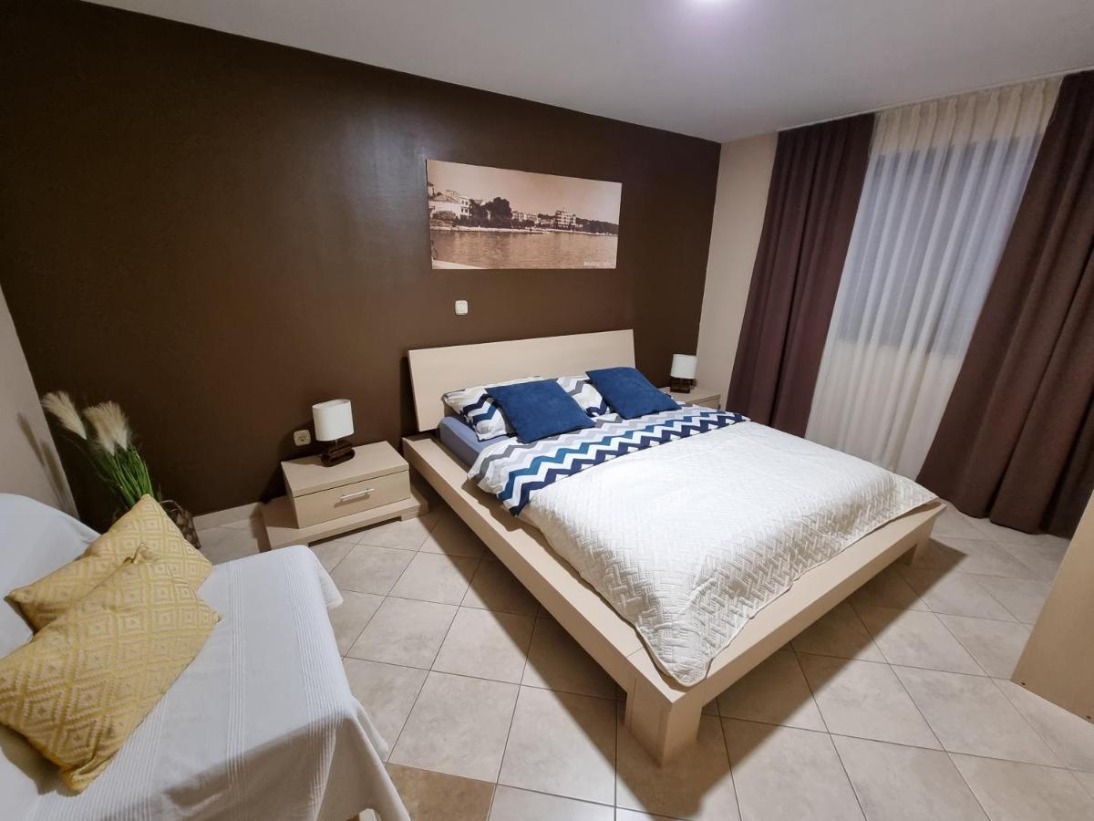 M&M Apartments Биоград-на-Мору Экстерьер фото